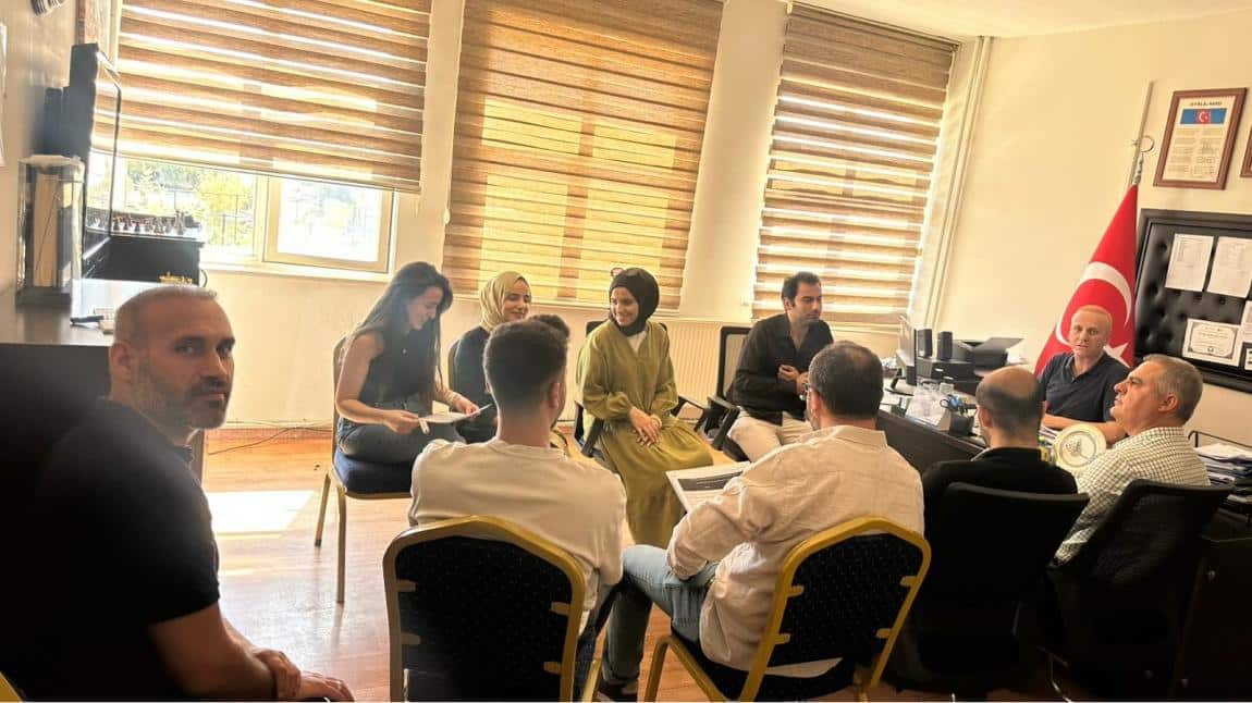 Okulumuzda BİGEP ve Devamsızlığı Önleme Komisyonu aylık toplantısı yapıldı. 